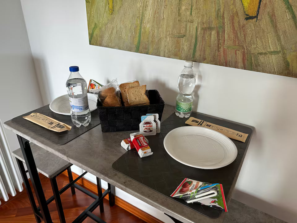 Del Console Apartment