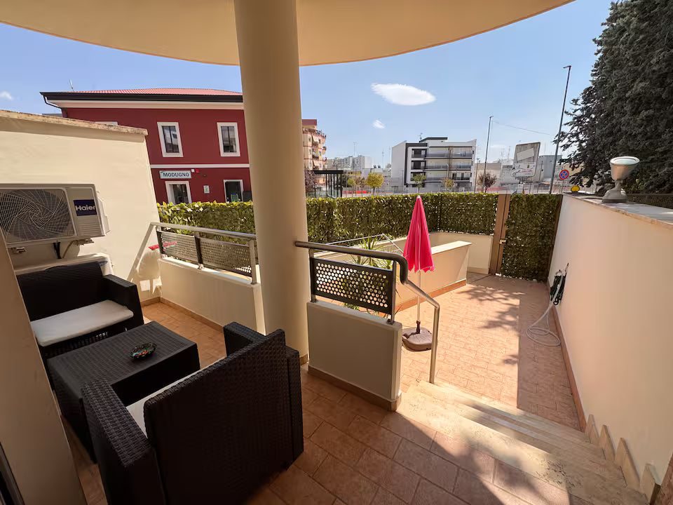 Del Console Apartment